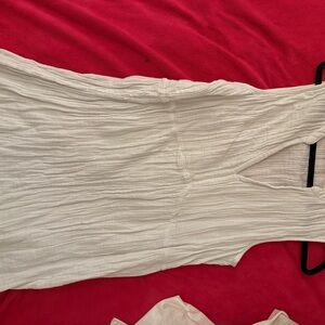 GAP Textured White Top